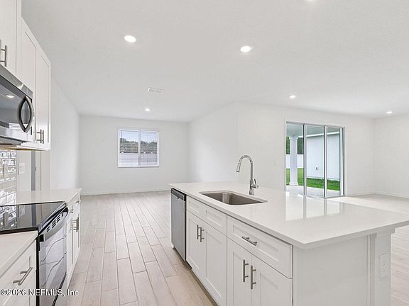 3rd image of 7382 EVERETT FOREST Drive