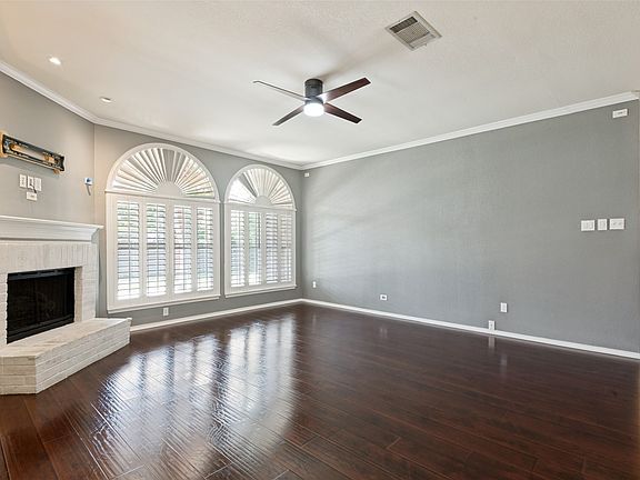 5th image of 10113 Carano Ct