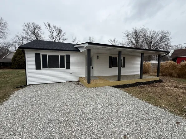 411 Riley St, Staunton, IN 47881