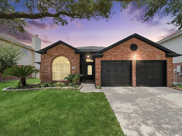 22722 Birch Point Dr — Photo 2