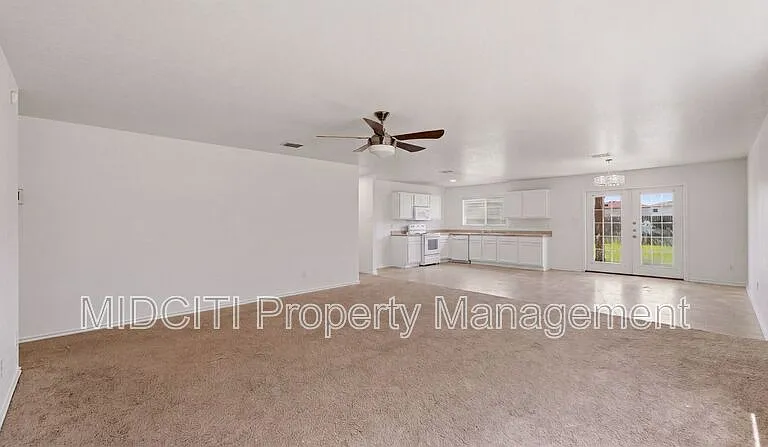 3248 Northwest Blvd — Photo 10