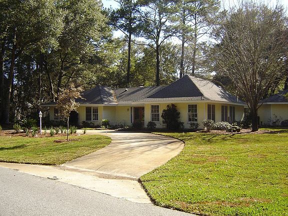 2nd image of 120 N Windward Dr