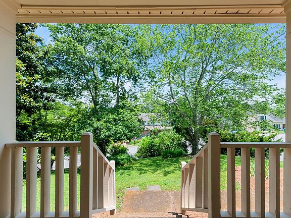 3rd image of 100 Eller Ct