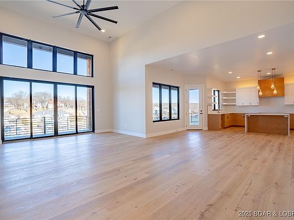 4th image of 5497 Harper Ln