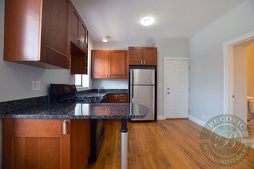 4th image of 7530 N Seeley Ave APT 206