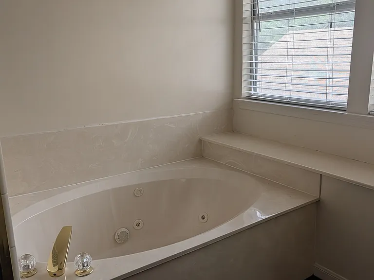 13711 Chittim Woods — Photo 7