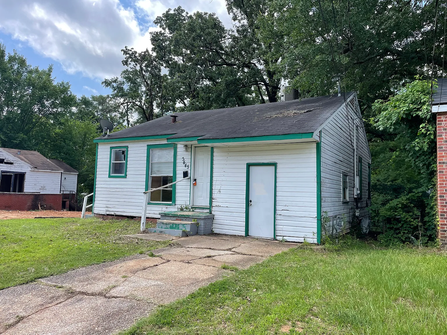 3 bed, 979 sqft, $650 — Photo 2