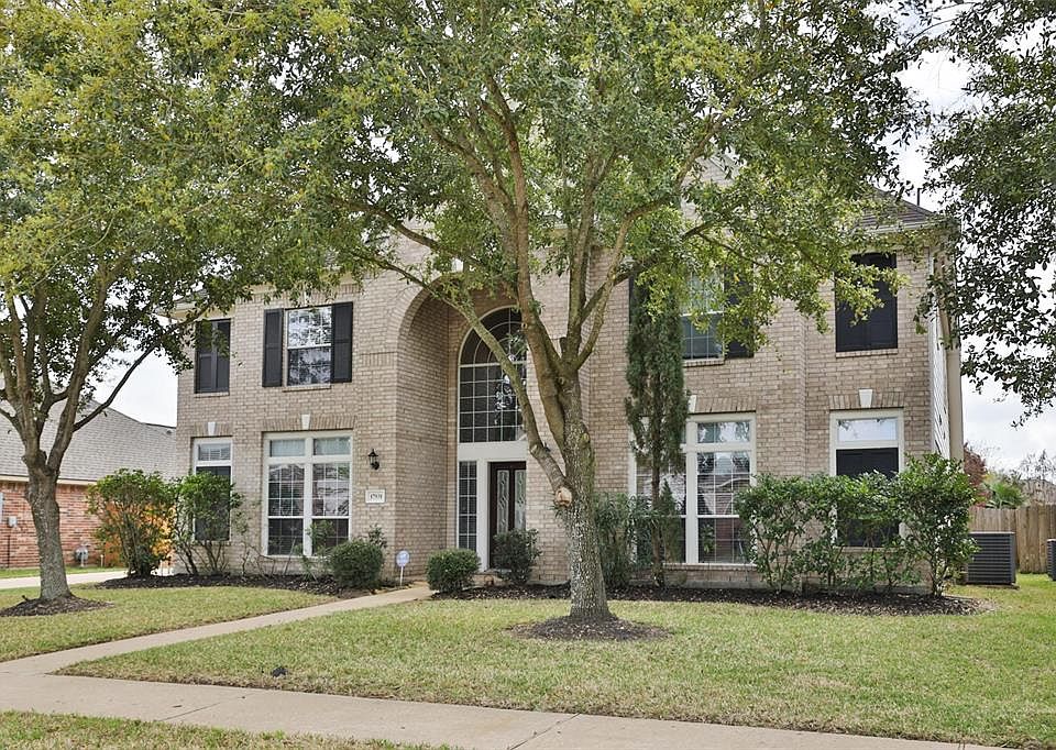 1st image of 17931 Oakfield Glen Ln