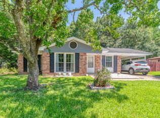 1300 E Charmaine Cir, Mobile, AL 36605