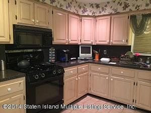 5th image of 262 Bethel Ave