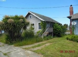881 1st St SE, Bandon, OR 97411