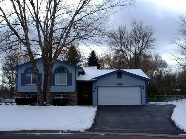 12029 Summerset Ln, Burnsville, MN 55337