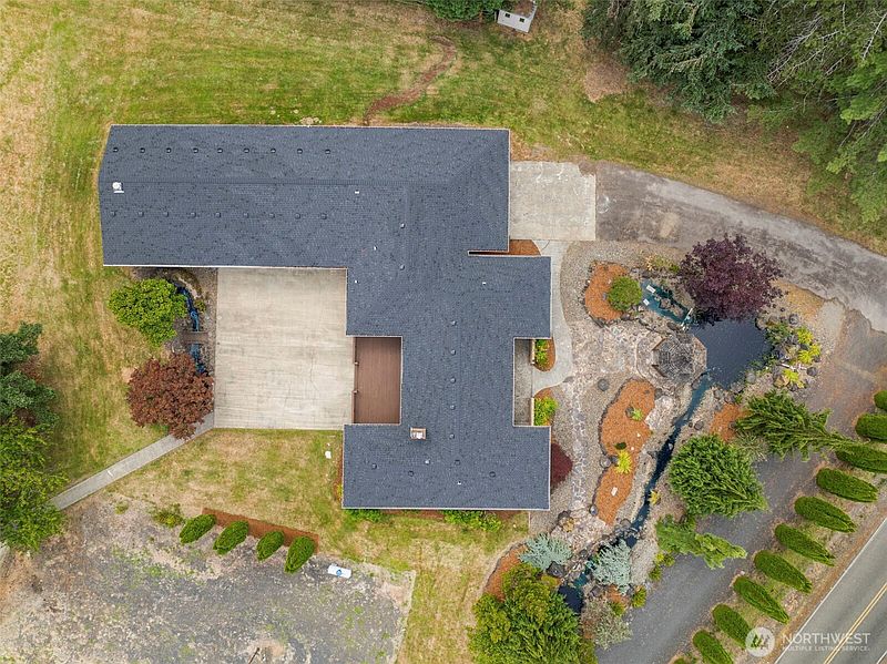 5th image of 863 Byham Road