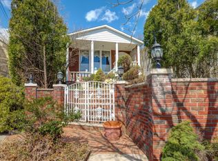 112 Emerson Ct, Staten Island, NY 10304