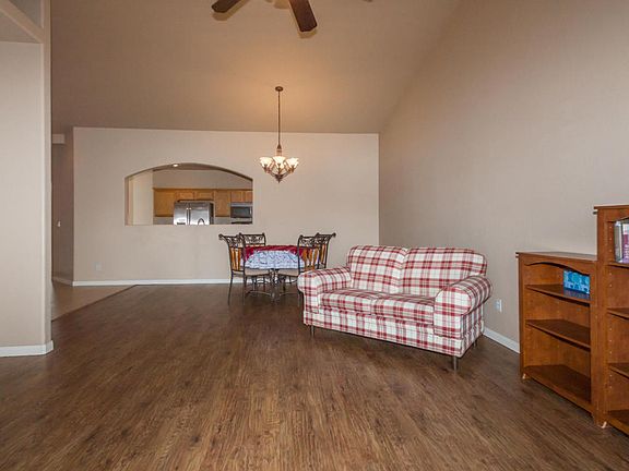 5th image of 2214 Sequoia Dr
