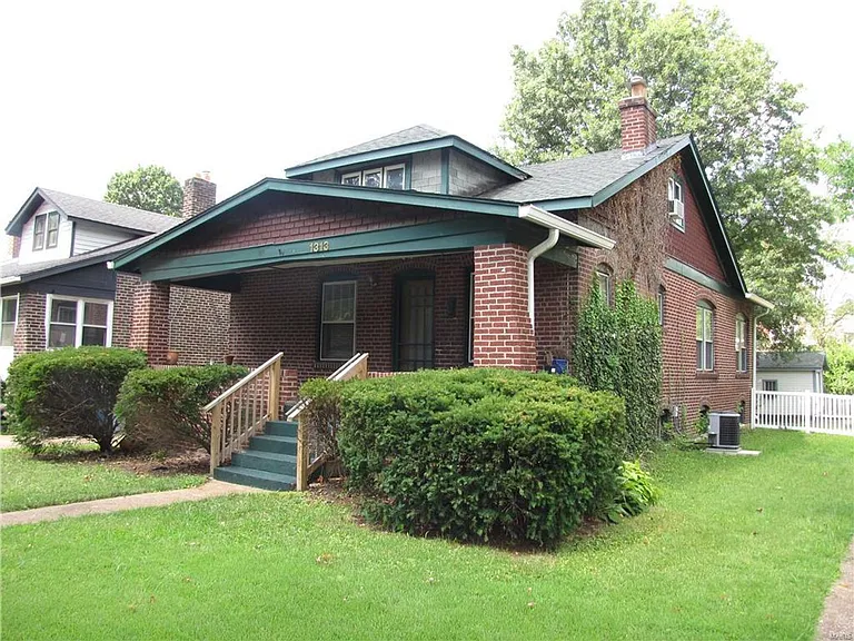 1313 Claytonia Ter — Photo 2