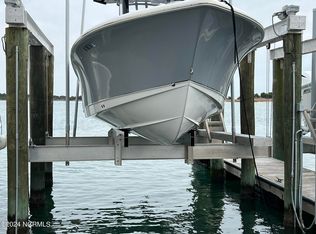100 Olde Towne Yacht Club Rd #B05, Beaufort, NC 28516