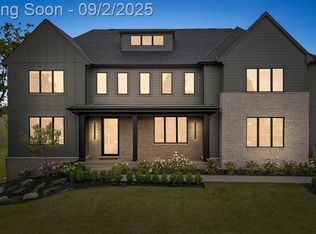 6520 Red Maple Ln, Bloomfield Hills, MI 48301