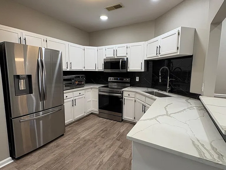 2034 Waterford Pl — Photo 7