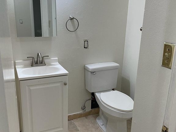 3rd image of 4123 Constellation Rd