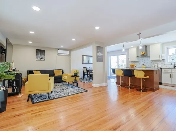 158 Chester St, Worcester, MA 01605