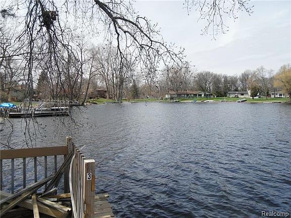 5th image of 923 Arttdale Dr