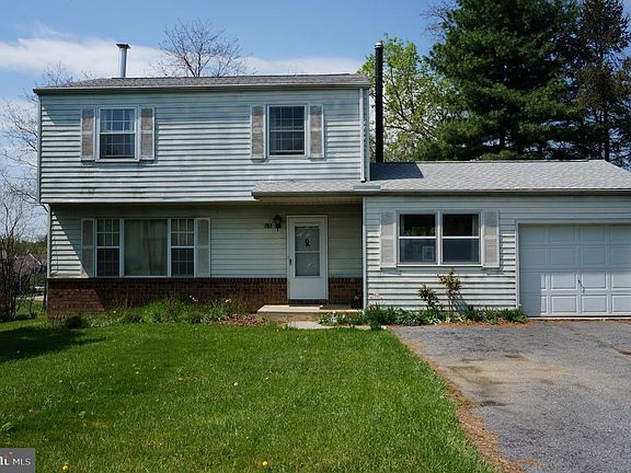 2nd image of 783 Blue Jay Rd
