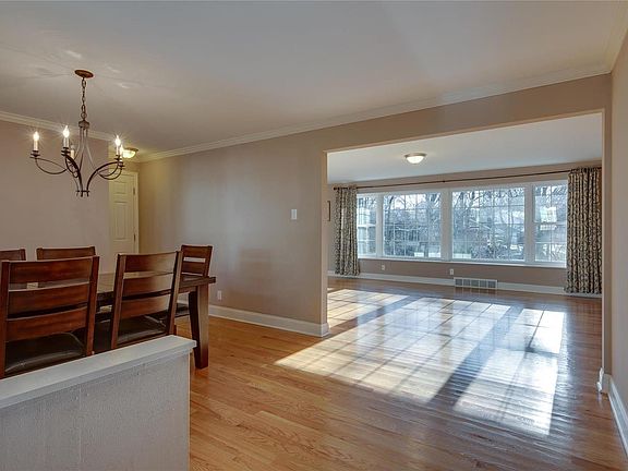 5th image of 17 Heatherbrook Ln