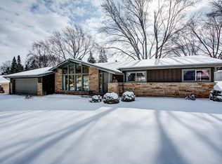 12845 Zinke Dr, Brookfield, WI 53005