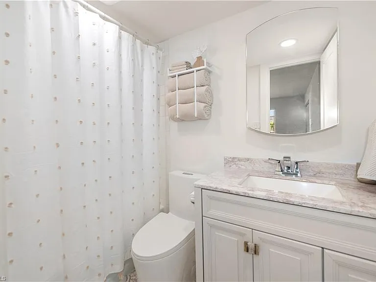 501 Forest Lakes Blvd #111 — Photo 22