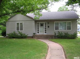 609 S James St, Carbondale, IL 62901