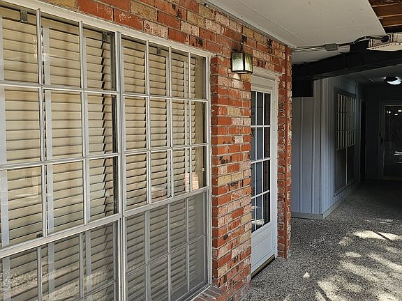 4th image of 8401 N NEW BRAUNFELS AVE #126A