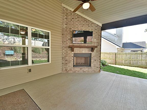 2nd image of 839 Festival Ln