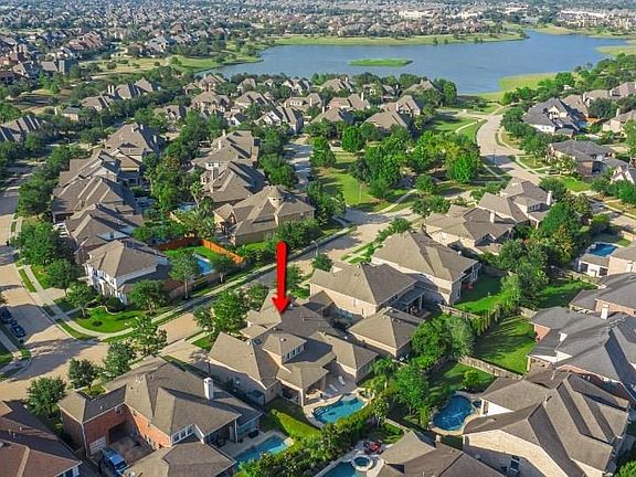 2nd image of 25619 Pipestone Glen Ln