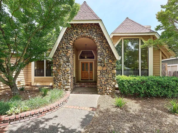 1564 Centennial Cir, Calistoga, CA 94515