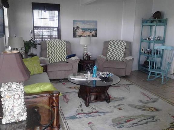5th image of 1016 Lakewood Dr