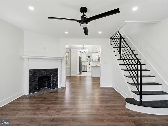 3rd image of 5843 Woodcrest Ave