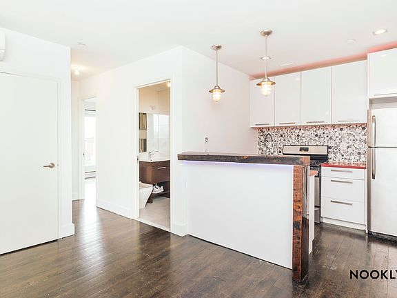 4th image of 49 Montrose Ave APT 6B