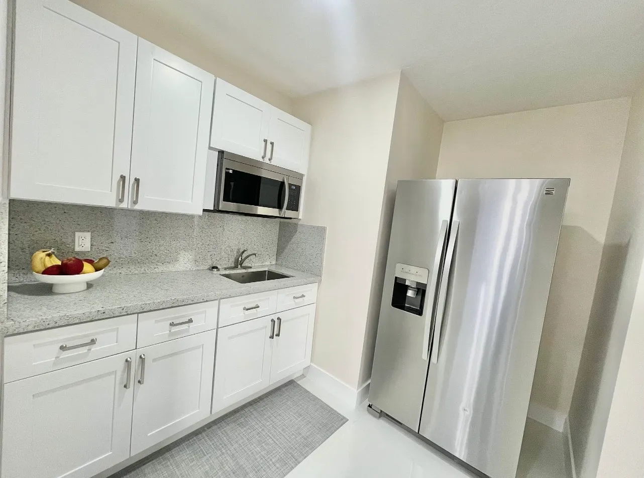 Studio, 380 sqft, $1,400 — Photo 1