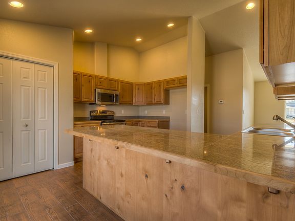 5th image of 5127 Briana Dr