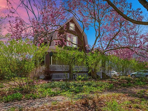 2nd image of 609 W California Ave #609