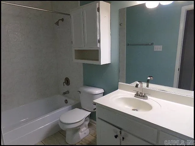 3704 Lakewood Valley Dr — Photo 10