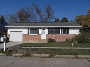2514 Boyce St, Hastings, NE 68901