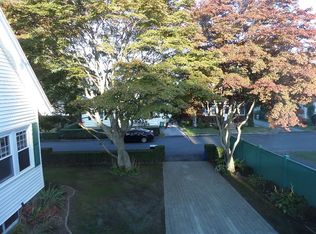 3 Champlin Pl, Newport, RI 02840