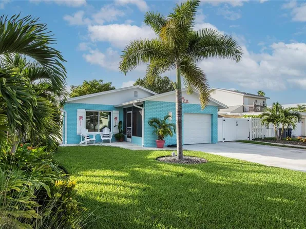 17 Wall Ter, Redington Shores, FL 33708