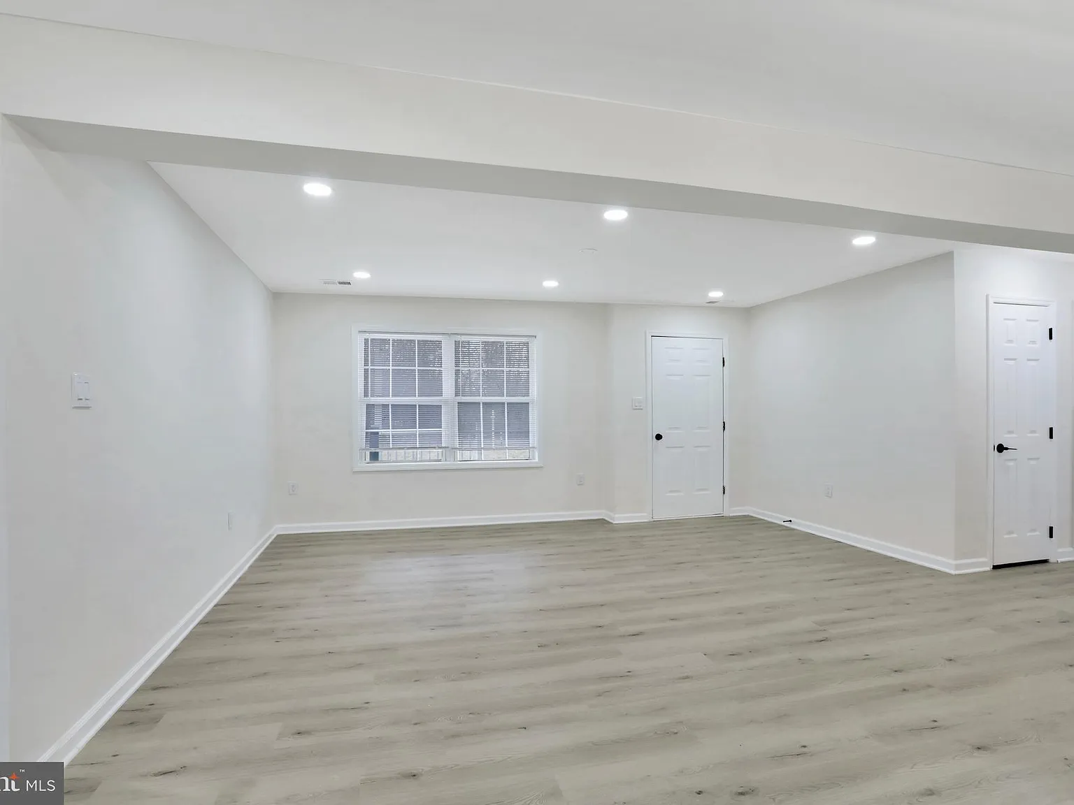 3 bed, 1500 sqft, $3,550 — Photo 4