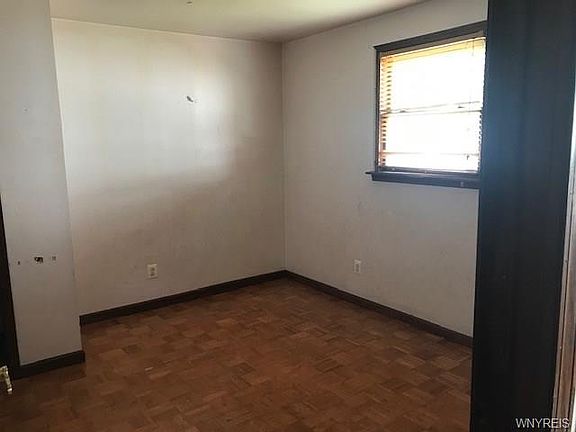 4th image of 233 Hampshire St