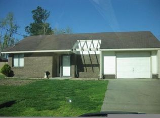 604 N West End St, Springdale, AR 72764