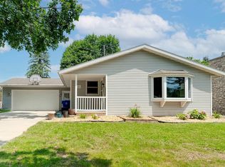 26 Tracy Ct, Appleton, WI 54915