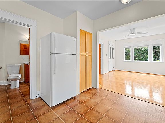 5th image of 647-659 California Ave Unit 655